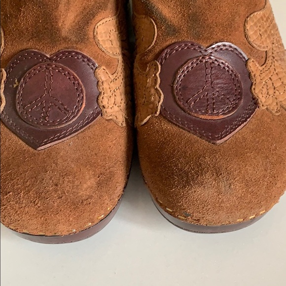 Shoes - Picture 5 of 5